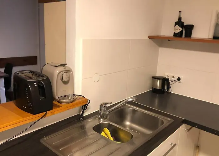 Appartement Gemuetliche 3-zkb Wc Souterrainwohnung In Bestlage