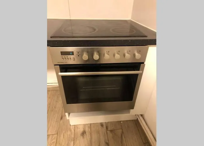 Gemuetliche 3-zkb Wc Souterrainwohnung In Bestlage Appartement
