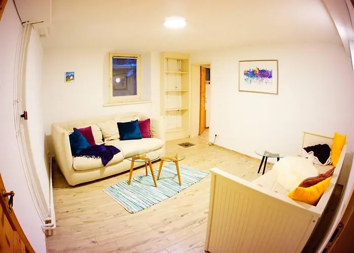 Appartement Gemuetliche 3-zkb Wc Souterrainwohnung In Bestlage Hamburg-Harburg