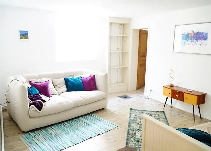 Gemuetliche 3-zkb Wc Souterrainwohnung In Bestlage Appartement