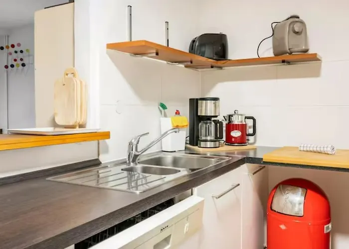 Gemuetliche 3-zkb Wc Souterrainwohnung In Bestlage * Hamburg-Harburg